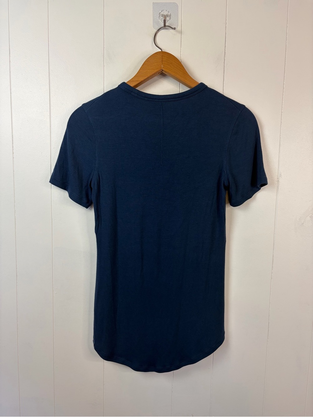 Lululemon Hold Tight Short-Sleeve Shirt
True Navy size 8 Soft Loungewear Casual - Picture 5 of 7